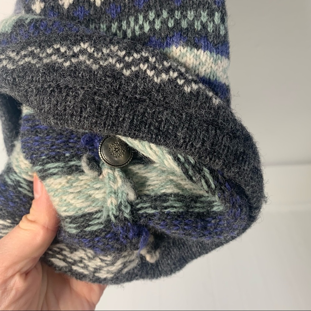 90’s Nordstrom | 100% Shetland Wool Patterned, Buttoned Vest - Picture 6 of 8